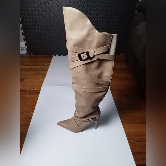 Wild and Rose Demetria 04 Leather Boot - Picture 3 of 10